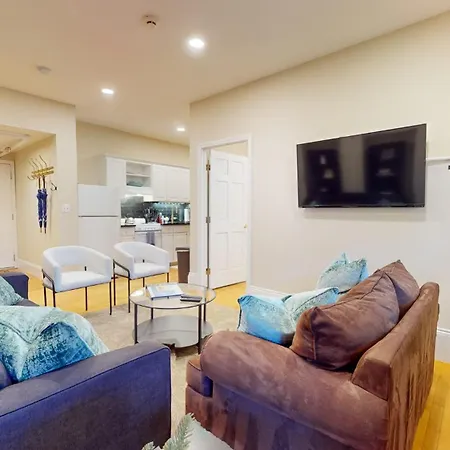 Newly Renovated 2-Bed, Back Bay Near Mgh, Bu, Mit Apartment